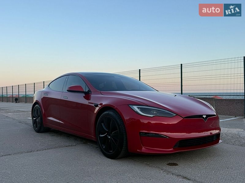 Лифтбек Tesla Model S 2022 в Виннице