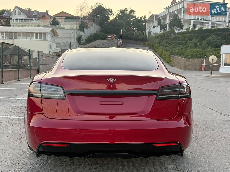 Лифтбек Tesla Model S 2022 в Виннице