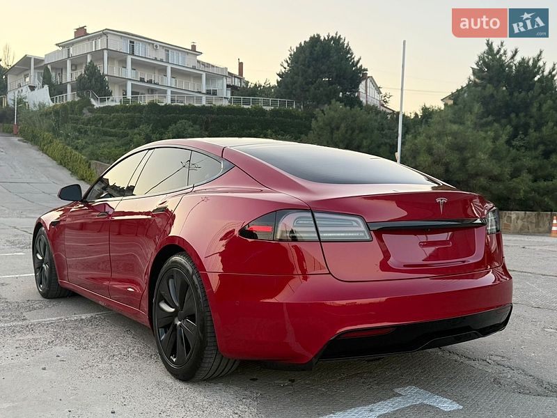 Лифтбек Tesla Model S 2022 в Виннице