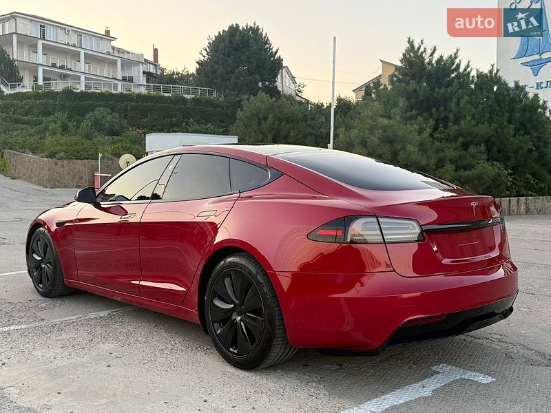 Лифтбек Tesla Model S 2022 в Виннице