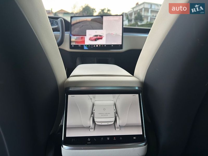 Лифтбек Tesla Model S 2022 в Виннице