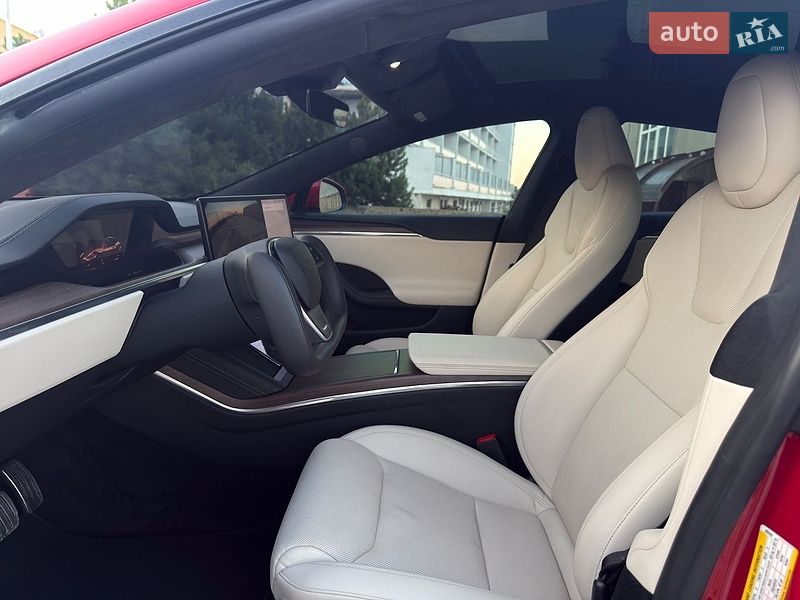 Лифтбек Tesla Model S 2022 в Виннице