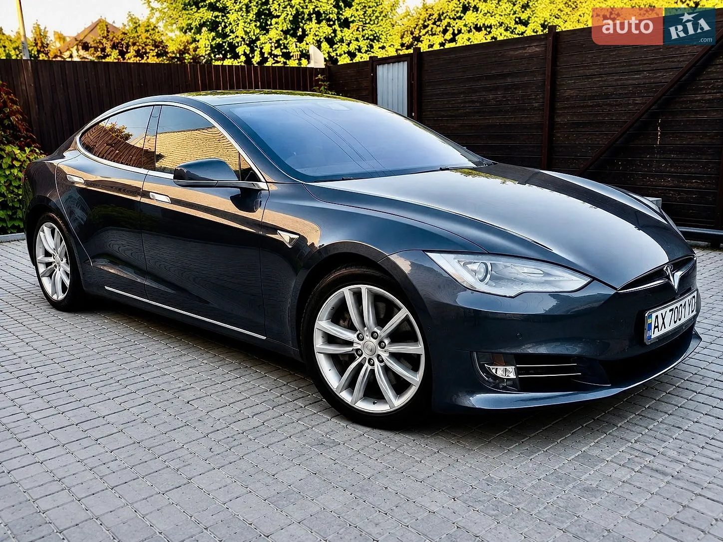 2015 Tesla Model S - мініатюра 2
