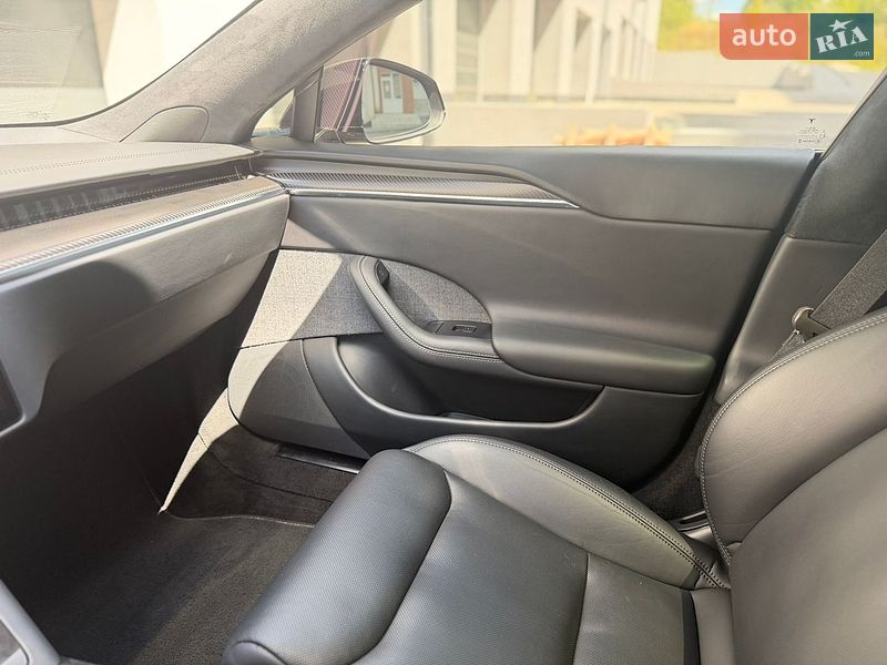 Лифтбек Tesla Model S 2021 в Тернополе фото 34 Лифтбек Tesla Model S 2021 в Тернополе