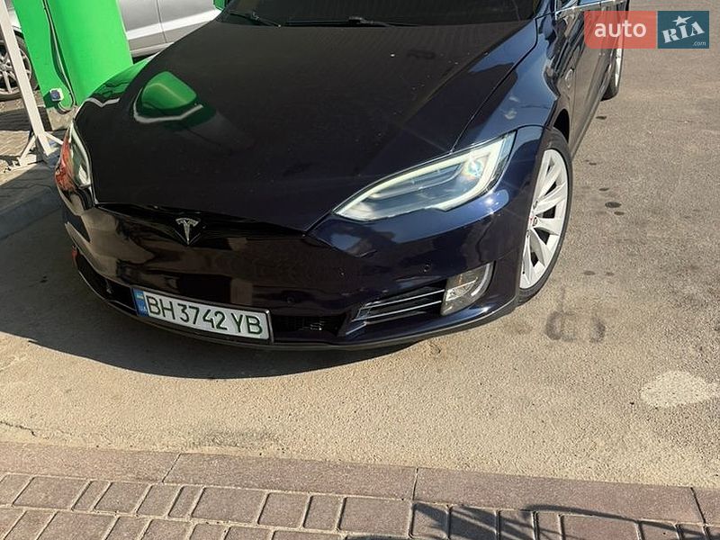 Ліфтбек Tesla Model S 2013 в Києві
