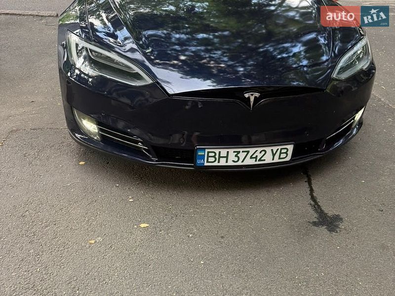 Ліфтбек Tesla Model S 2013 в Києві