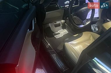 Ліфтбек Tesla Model S 2013 в Києві