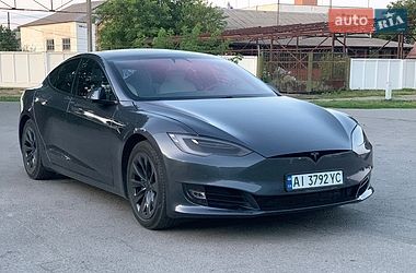Лифтбек Tesla Model S 2017 в Сквире Лифтбек Tesla Model S 2017 в Сквире