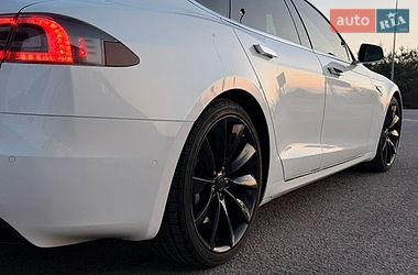 Ліфтбек Tesla Model S 2016 в Бучі фото 4 Ліфтбек Tesla Model S 2016 в Бучі