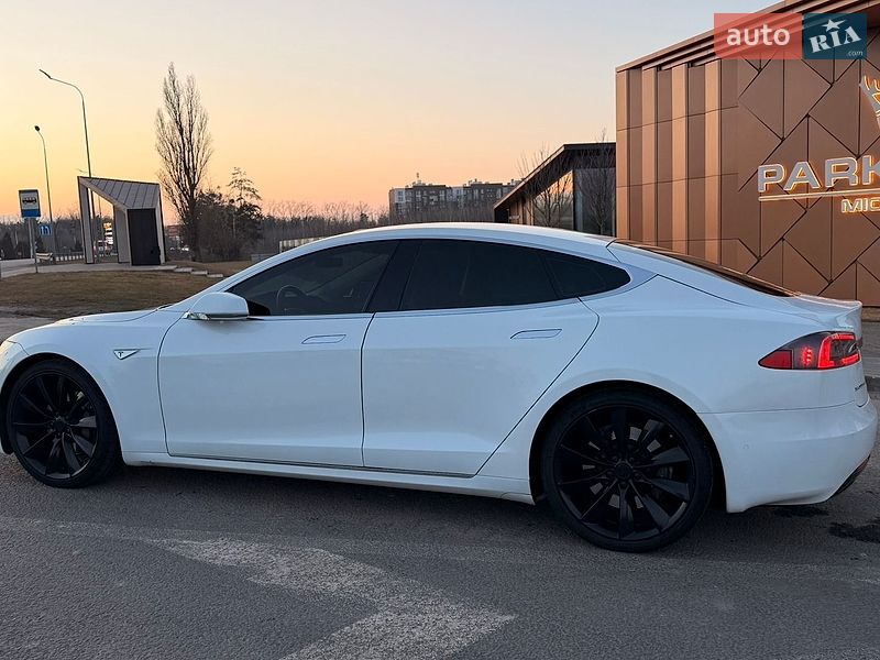 Ліфтбек Tesla Model S 2016 в Бучі фото 5 Ліфтбек Tesla Model S 2016 в Бучі