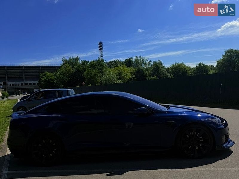 Ліфтбек Tesla Model S 2018 в Івано-Франківську