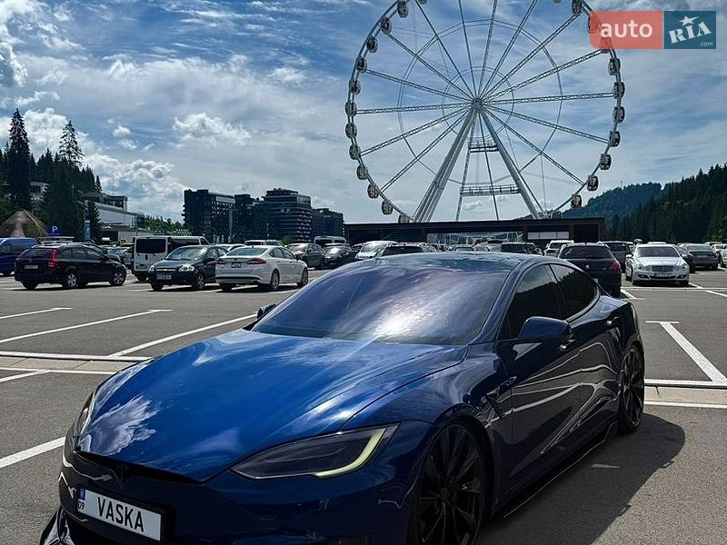 Ліфтбек Tesla Model S 2018 в Івано-Франківську