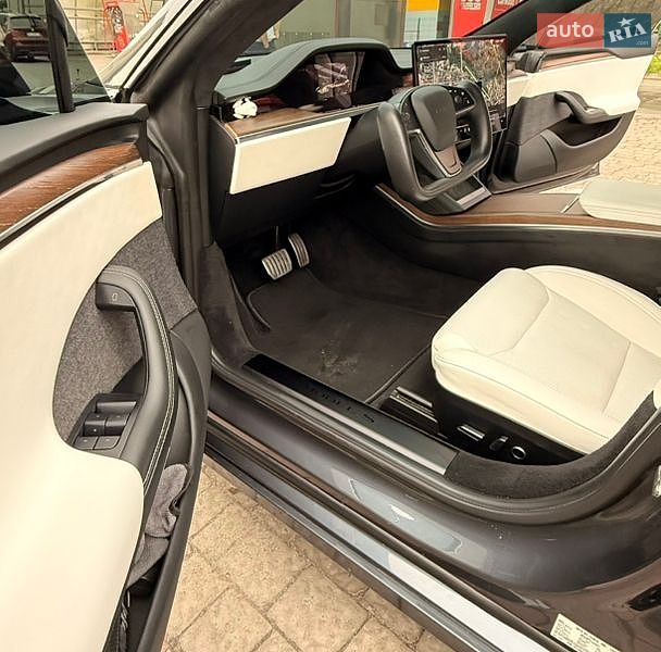 Ліфтбек Tesla Model S 2023 в Львові фото 11 Ліфтбек Tesla Model S 2023 в Львові