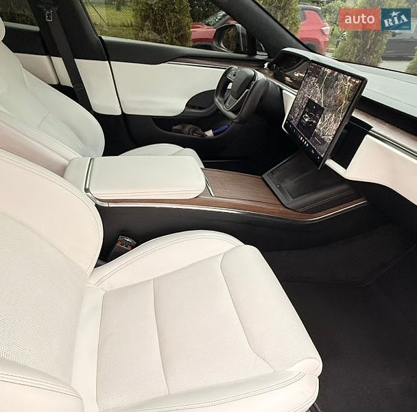 Ліфтбек Tesla Model S 2023 в Львові фото 24 Ліфтбек Tesla Model S 2023 в Львові