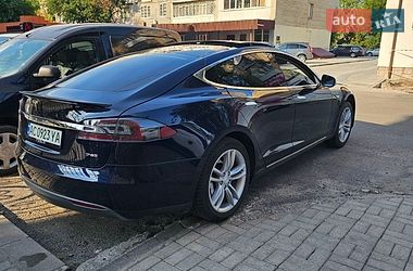 Лифтбек Tesla Model S 2013 в Шацке