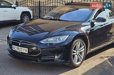 Лифтбек Tesla Model S 2013 в Шацке