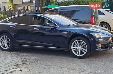 Лифтбек Tesla Model S 2013 в Шацке