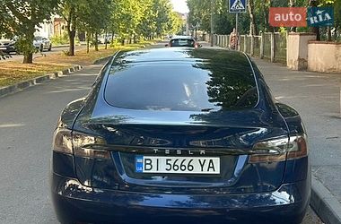 Ліфтбек Tesla Model S 2017 в Пирятині