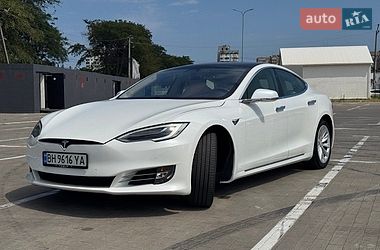 Лифтбек Tesla Model S 2017 в Одессе