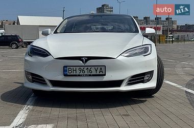 Лифтбек Tesla Model S 2017 в Одессе