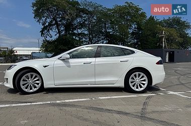 Лифтбек Tesla Model S 2017 в Одессе