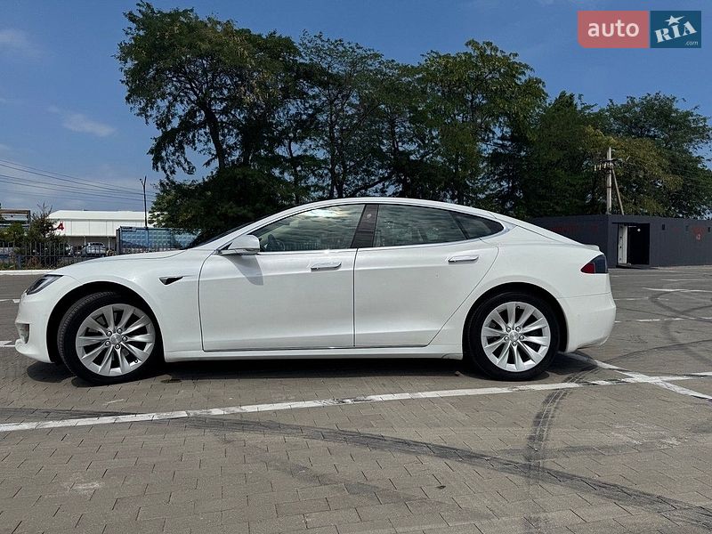 Лифтбек Tesla Model S 2017 в Одессе