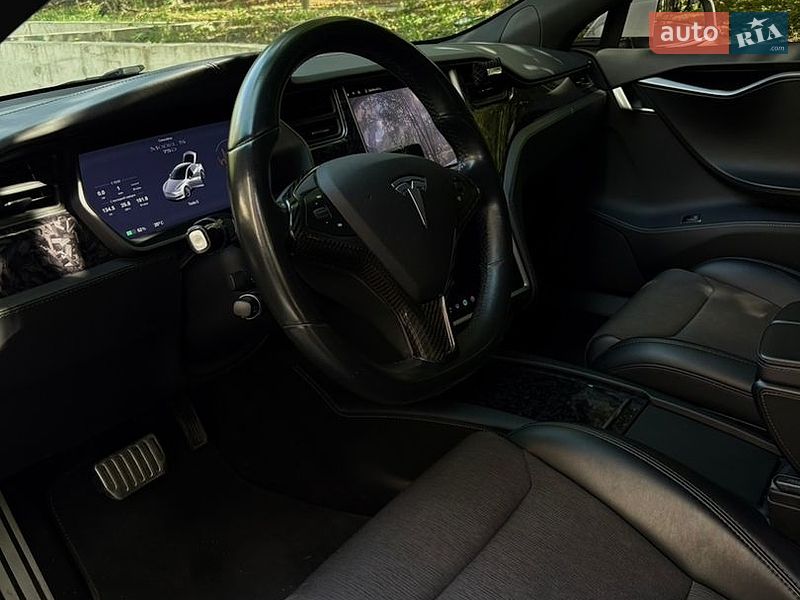 Ліфтбек Tesla Model S 2018 в Тернополі