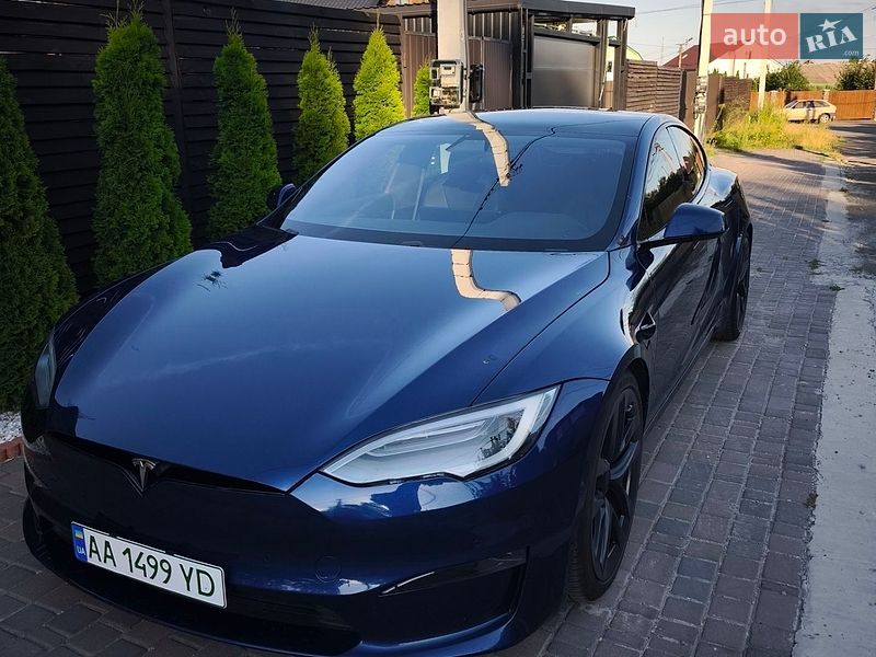 Лифтбек Tesla Model S 2022 в Киеве