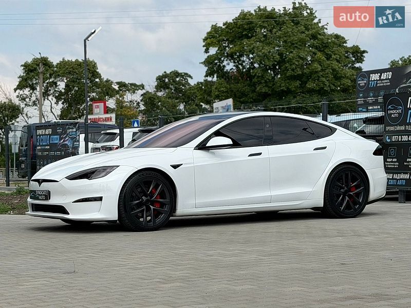 Лифтбек Tesla Model S 2023 в Первомайске
