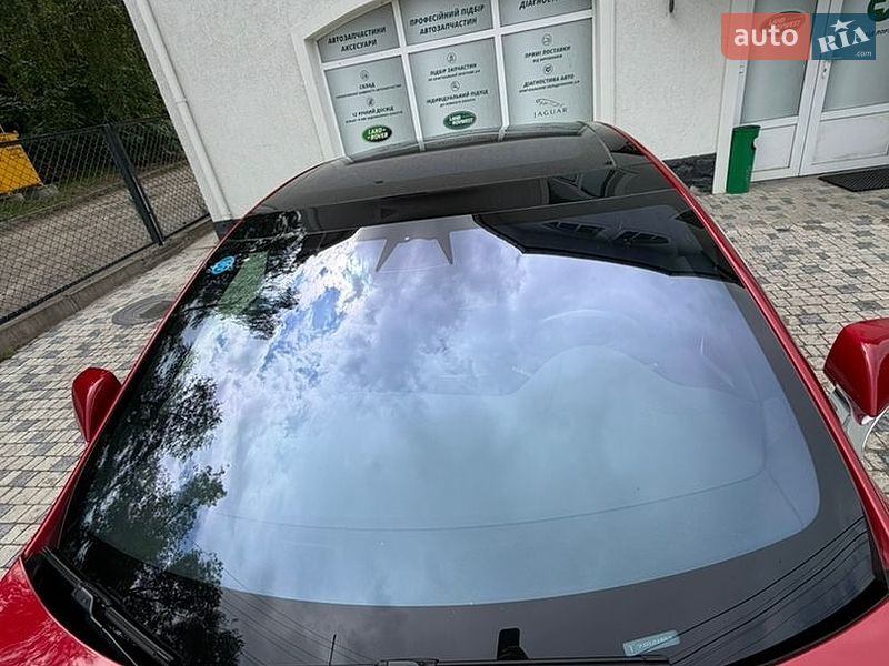 Лифтбек Tesla Model S 2018 в Львове