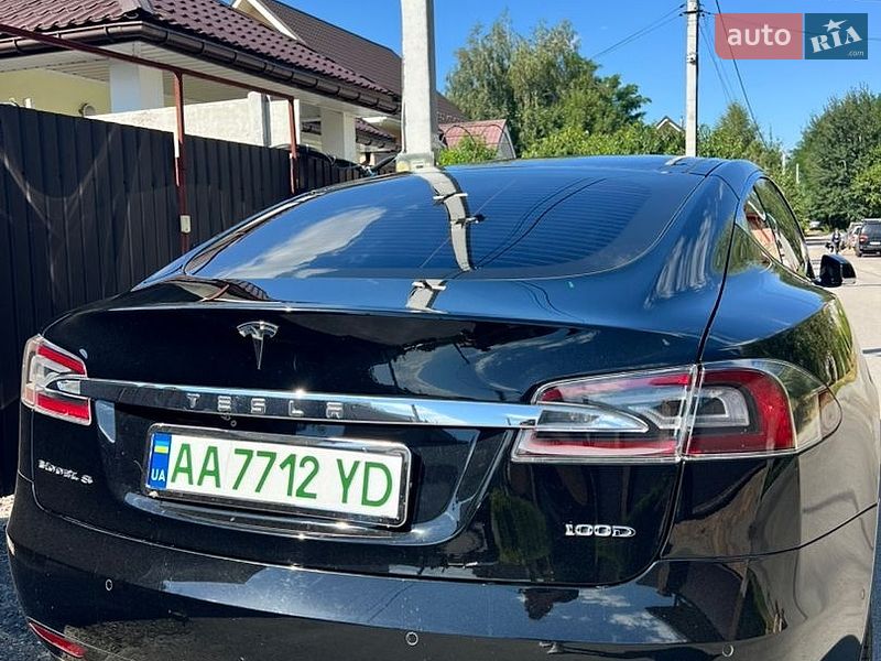 Ліфтбек Tesla Model S 2018 в Києві