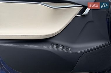 Лифтбек Tesla Model S 2018 в Киеве