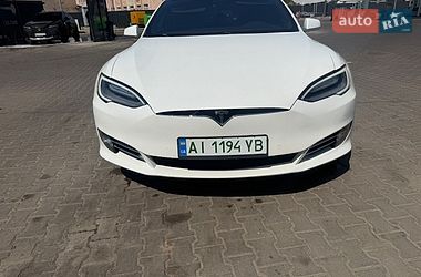 Ліфтбек Tesla Model S 2018 в Києві
