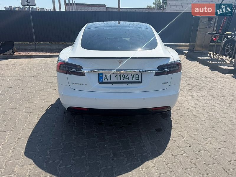 Ліфтбек Tesla Model S 2018 в Києві