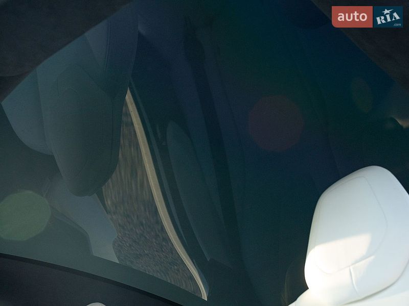 Ліфтбек Tesla Model S 2018 в Дніпрі фото 28 Ліфтбек Tesla Model S 2018 в Дніпрі