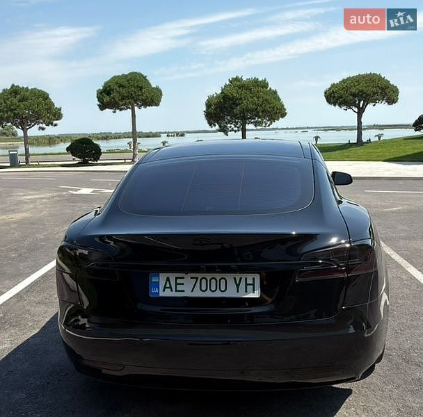 Лифтбек Tesla Model S 2018 в Днепре фото 7 Лифтбек Tesla Model S 2018 в Днепре