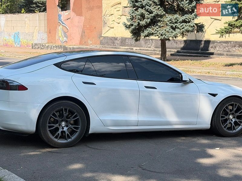 Лифтбек Tesla Model S 2022 в Николаеве фото 4 Лифтбек Tesla Model S 2022 в Николаеве