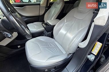 Ліфтбек Tesla Model S 2013 в Києві