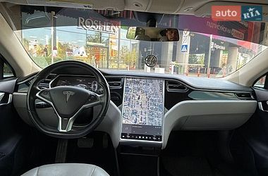 Ліфтбек Tesla Model S 2013 в Києві