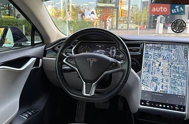 Ліфтбек Tesla Model S 2013 в Києві