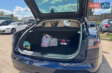 Лифтбек Tesla Model S 2014 в Киеве