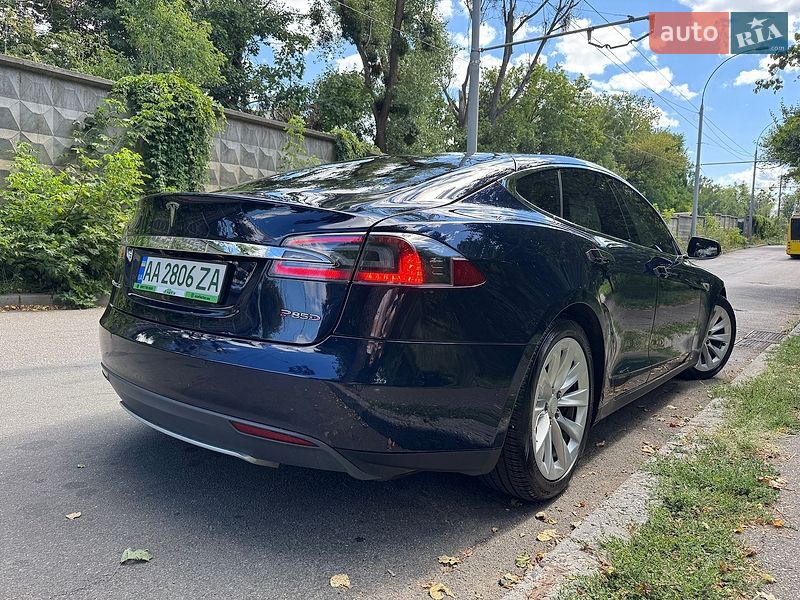 Лифтбек Tesla Model S 2014 в Киеве
