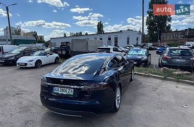 Лифтбек Tesla Model S 2014 в Киеве