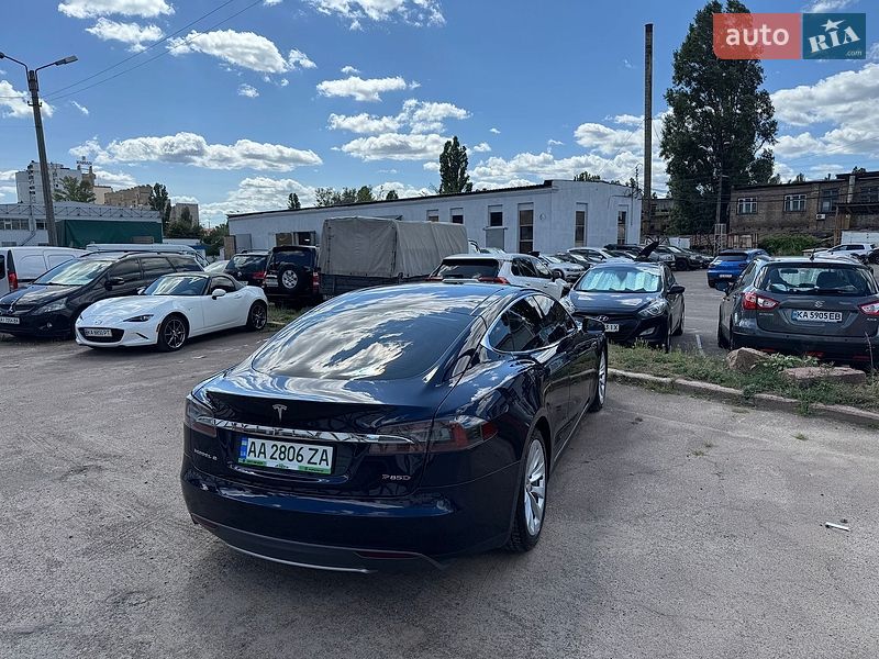 Лифтбек Tesla Model S 2014 в Киеве