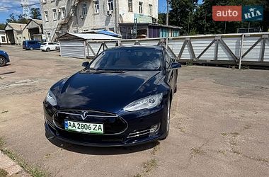 Лифтбек Tesla Model S 2014 в Киеве