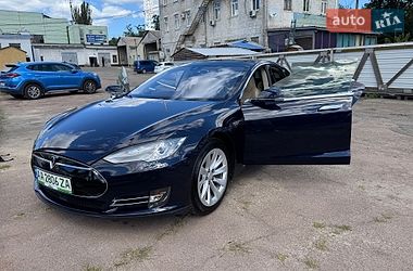 Лифтбек Tesla Model S 2014 в Киеве