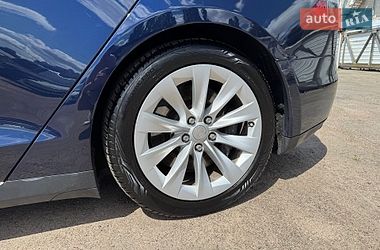 Лифтбек Tesla Model S 2014 в Киеве