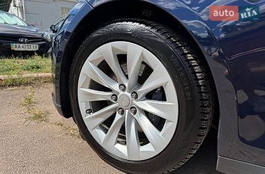 Лифтбек Tesla Model S 2014 в Киеве