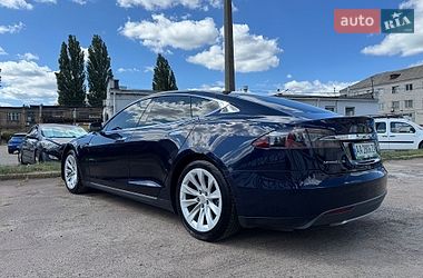 Ліфтбек Tesla Model S 2014 в Києві