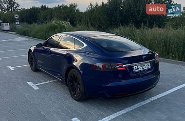 Ліфтбек Tesla Model S 2018 в Ірпені